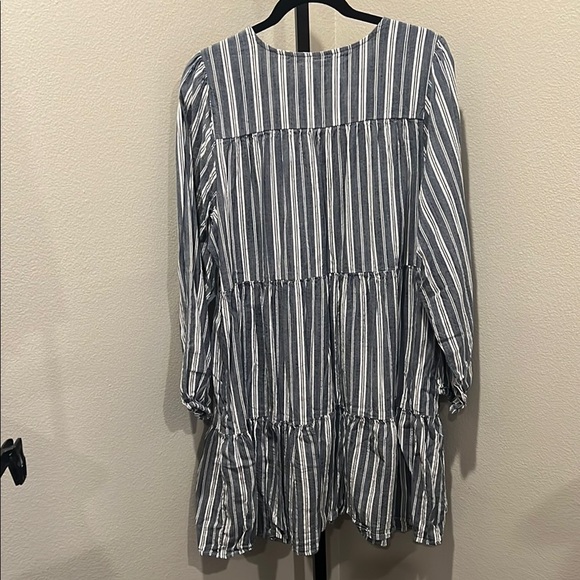 Old Navy Blue and White Striped Dress NWOT - Picture 3 of 3